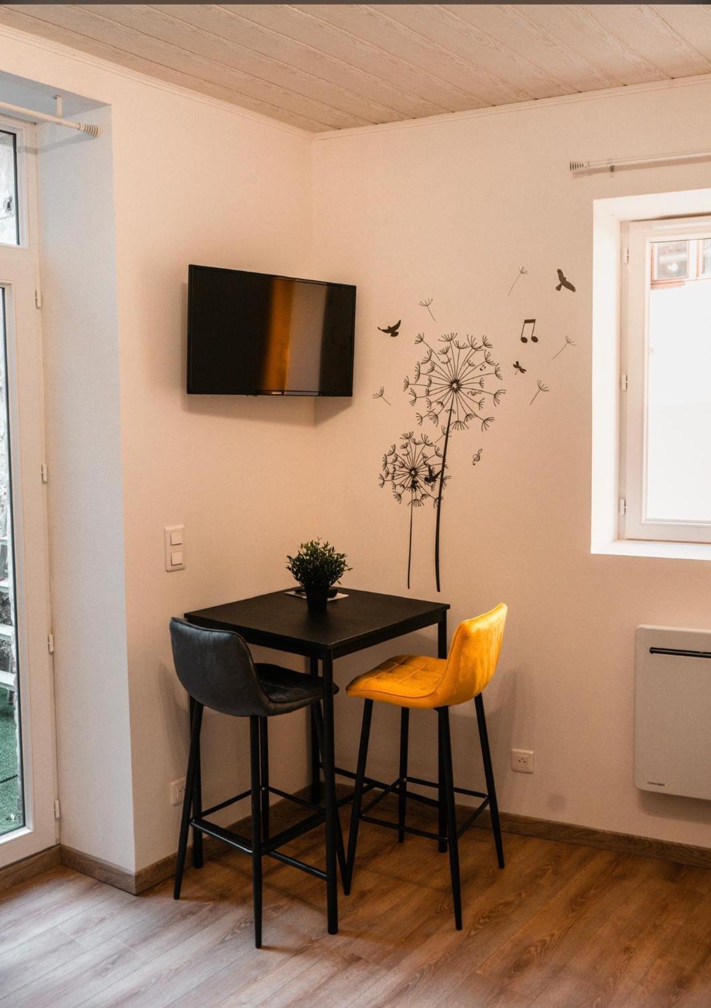 Le Symphonie Apartamento Gray Exterior foto